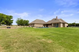 723 W Lee Ave, Whitney, TX 76692 - Photo 13