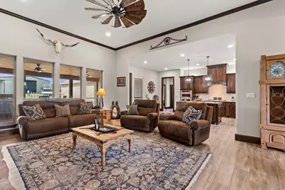 723 W Lee Avenue, Whitney, TX 76692 - Photo 35