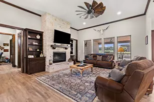 723 W Lee Ave, Whitney, TX 76692 - Photo 29