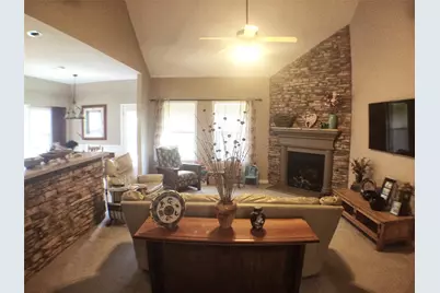 5912 Meadowglen Drive, Denton, TX 76226 - Photo 9