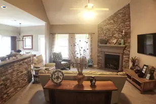 5912 Meadowglen Dr, Denton, TX 76226 - Photo 9