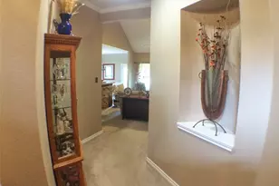 5912 Meadowglen Dr, Denton, TX 76226 - Photo 5