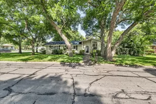 2500 N 42nd St, Waco, TX 76710 - Photo 5