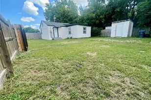 1733 Greenfield Ave, Fort Worth, TX 76102 - Photo 15