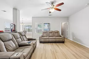 117 Brook Hollow Ln, Red Oak, TX 75154 - Photo 5