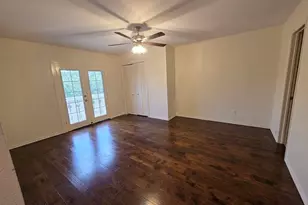 5839 Lake Point Dr, Arlington, TX 76016 - Photo 11