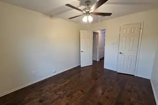 5839 Lake Point Dr, Arlington, TX 76016 - Photo 17