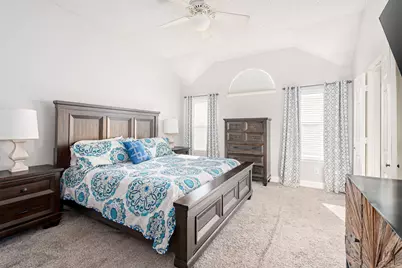 2128 Fountain Drive, Lewisville, TX 75067 - Photo 15