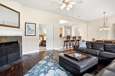 10141 Crawford Farms Drive, Fort Worth, TX 76244 - Photo 13
