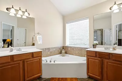 10141 Crawford Farms Drive, Fort Worth, TX 76244 - Photo 19