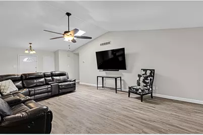 1644 Glenhill Lane, Lewisville, TX 75077 - Photo 5