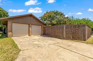 1644 Glenhill Ln, Lewisville, TX 75077 - Photo 33
