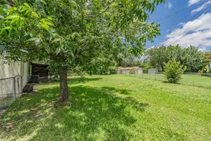 2005 Meadow Ln, Arlington, TX 76010 - Photo 37