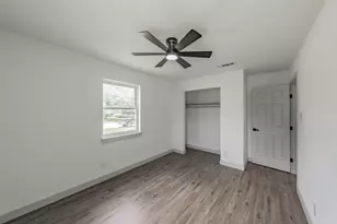 2005 Meadow Ln, Arlington, TX 76010 - Photo 5