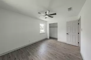 2005 Meadow Ln, Arlington, TX 76010 - Photo 13
