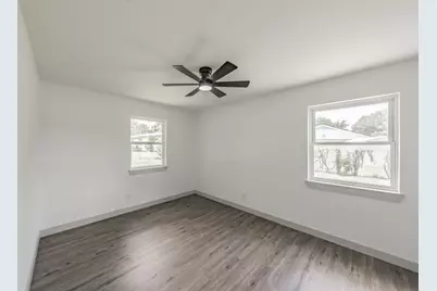 2005 Meadow Lane, Arlington, TX 76010 - Photo 9