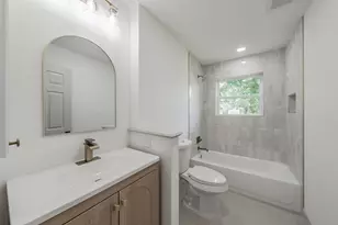 2005 Meadow Ln, Arlington, TX 76010 - Photo 7