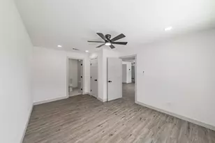 2005 Meadow Ln, Arlington, TX 76010 - Photo 9