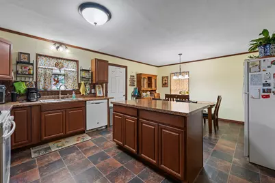 402 College Street, Grandview, TX 76050 - Photo 11