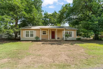 402 College Street, Grandview, TX 76050 - Photo 1
