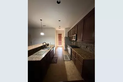 10531 Steinbeck Lane, Irving, TX 75063 - Photo 13