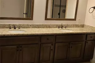 10531 Steinbeck Ln, Irving, TX 75063 - Photo 7
