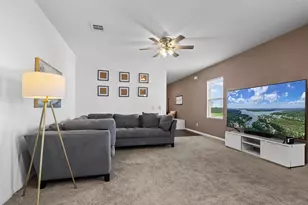 19300 E Cloudy Bay Dr, Pflugerville, TX 78660 - Photo 5
