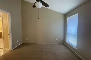 1226 W Hudgins St, Grapevine, TX 76051 - Photo 13