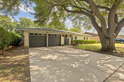 6029 Harrison Way, Watauga, TX 76148 - Photo 3