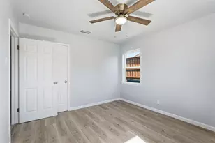 1813 Crockett St, Garland, TX 75042 - Photo 15