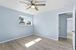 1813 Crockett St, Garland, TX 75042 - Photo 19