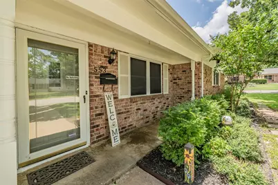 553 NW Janie Lane, Burleson, TX 76028 - Photo 3