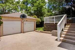 919 Salmon Dr, Dallas, TX 75208 - Photo 29