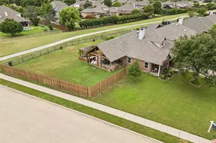 13724 Trail Break Dr, Fort Worth, TX 76052 - Photo 3