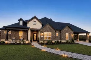 107 Rock Salt Ct, Springtown, TX 76082 - Photo 1
