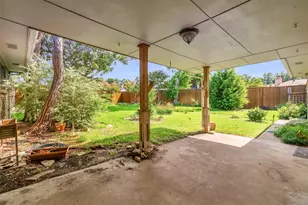 902 Dunbarton Dr, Richardson, TX 75081 - Photo 11
