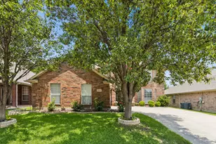 2813 Flint Rock Dr, Fort Worth, TX 76131 - Photo 1