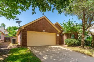 10041 Daly Dr, Fort Worth, TX 76053 - Photo 1