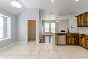 10041 Daly Dr, Fort Worth, TX 76053 - Photo 11