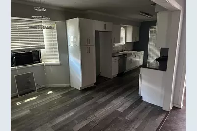 208 Connie Drive, DeSoto, TX 75115 - Photo 7