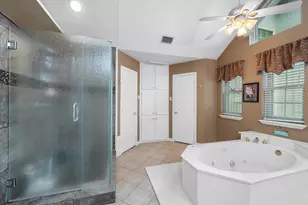 705 Kyle Dr, Arlington, TX 76011 - Photo 25