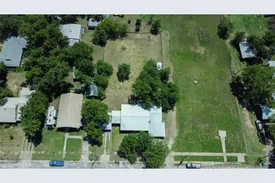 414 W Roberts Street, Gorman, TX 76454 - Photo 3
