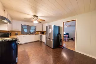 414 W Roberts St, Gorman, TX 76454 - Photo 13