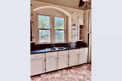 307 S Avenue D, Clifton, TX 76634 - Photo 7