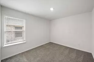 1107 Knoll Dr, Ennis, TX 75119 - Photo 9