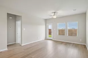 208 Winchester Hl Ln, Princeton, TX 75071 - Photo 11