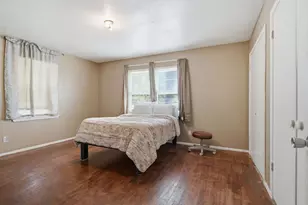 605 W 8th St, Irving, TX 75060 - Photo 11