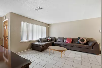 605 W 8th Street, Irving, TX 75060 - Photo 7