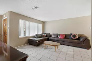 605 W 8th St, Irving, TX 75060 - Photo 7