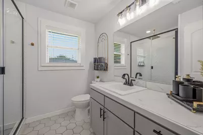 613 Crestview Drive, Granbury, TX 76048 - Photo 15